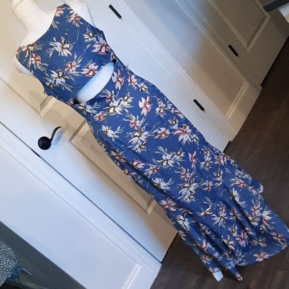 L & T Blue Sleeveless Flowy Open Back Ruffle Bottom Floral Print Dress - Picture 5 of 16